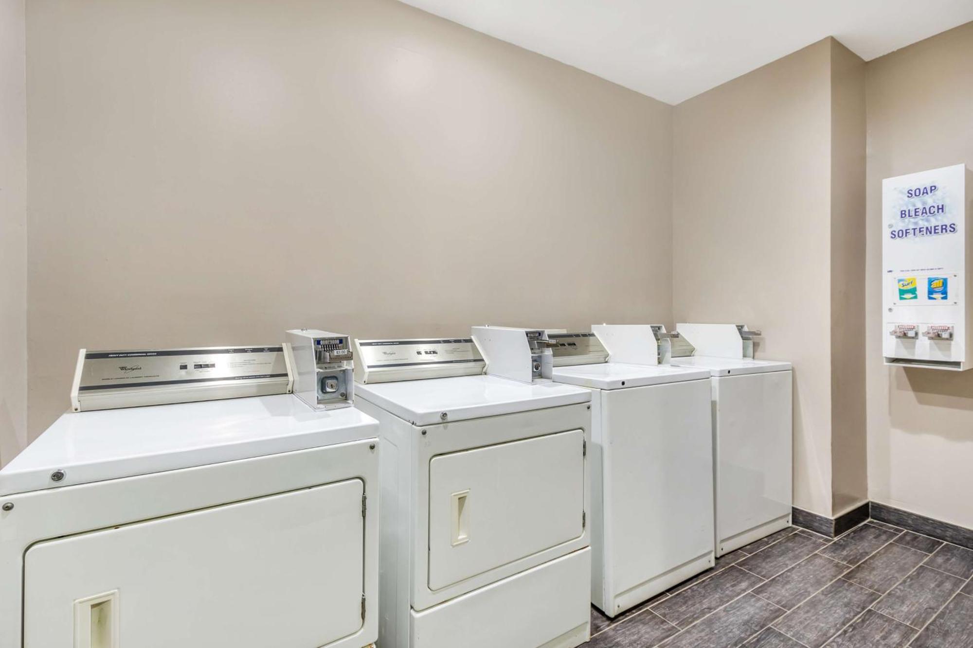 Best Western Airport Inn & Suites Норт-Чарлстон Екстер'єр фото